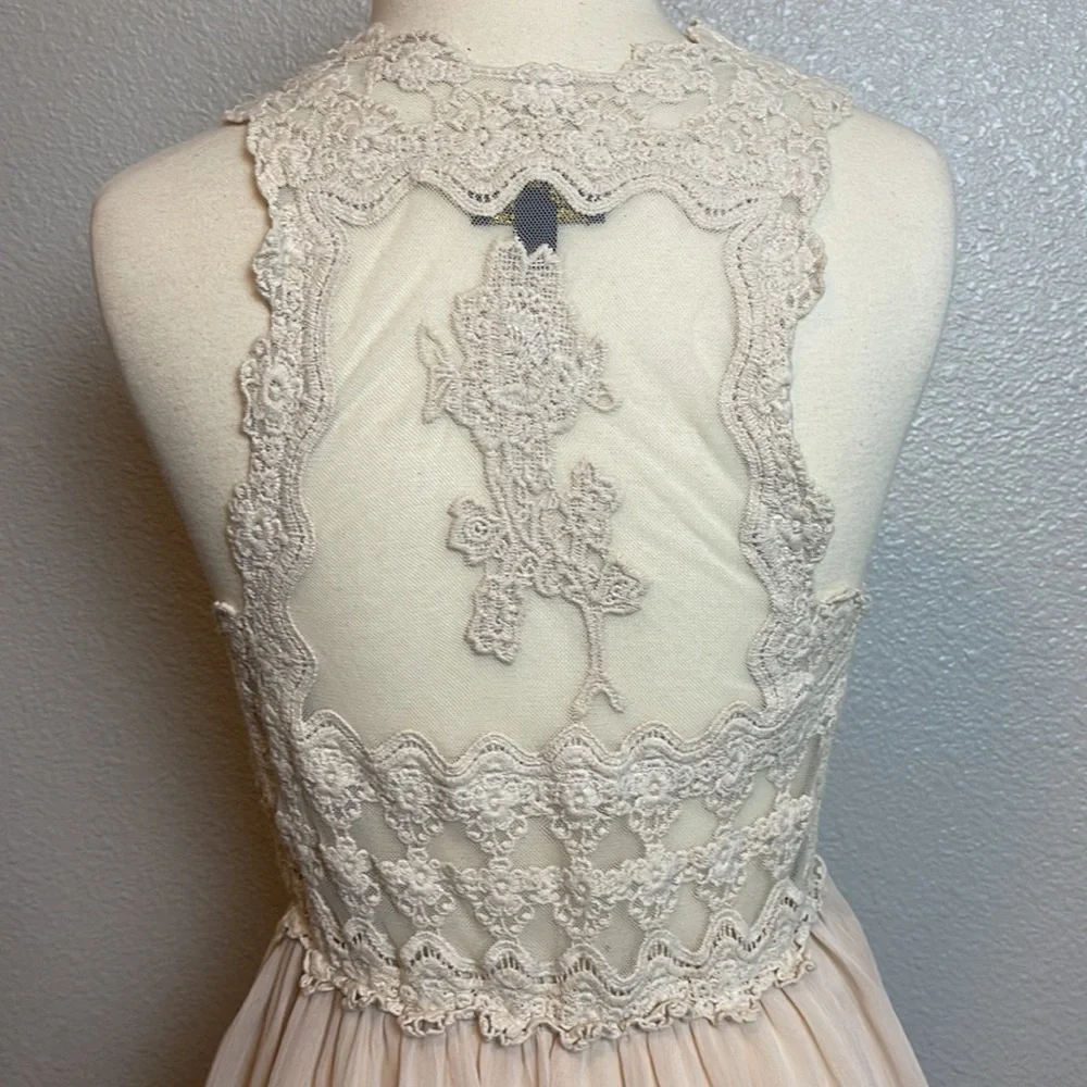 Audrey 3+1 Cream Lace Maxi Dress - Picture 5 of 6